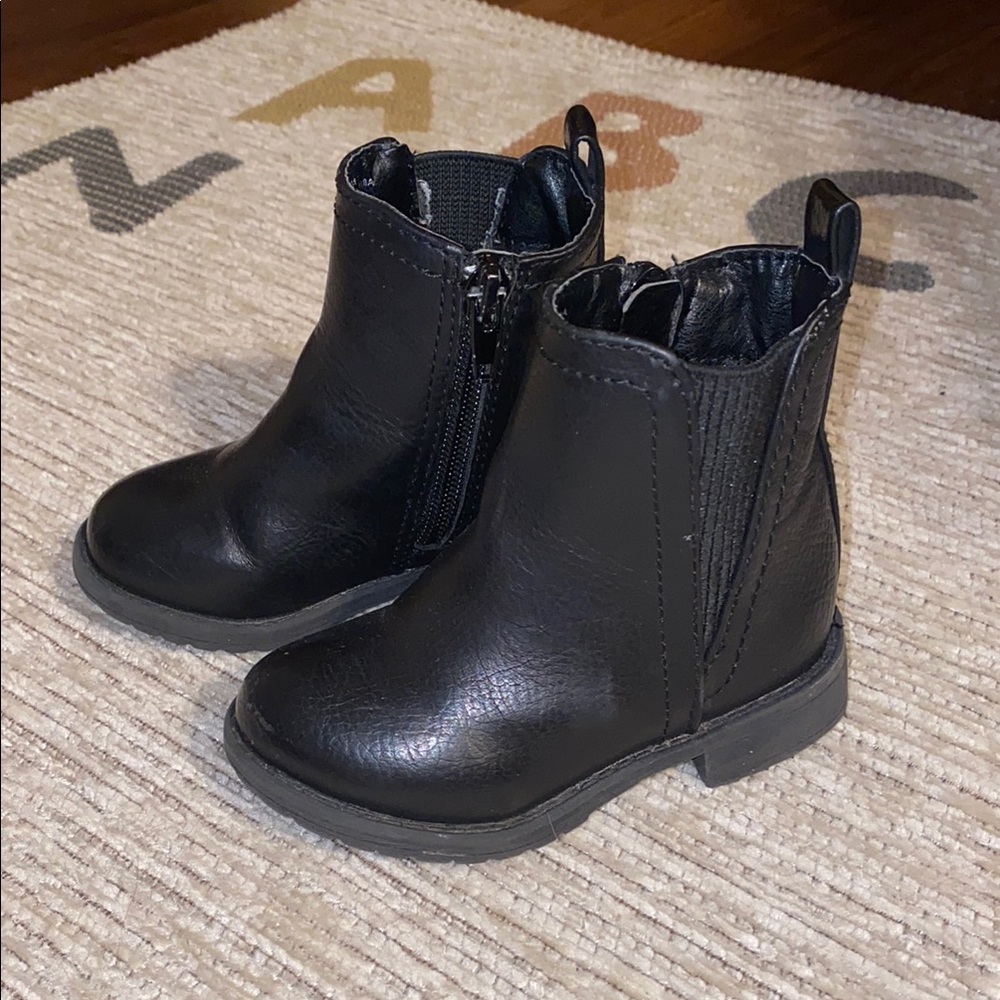 Mini MIA Black Ankle Boots size 6c